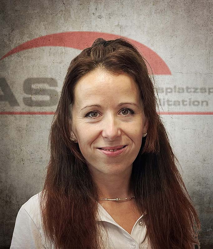 KGG, Lymphdrainage, Sportphysio, MT. In Ausbildung zur Handtherapeutin (AfH).