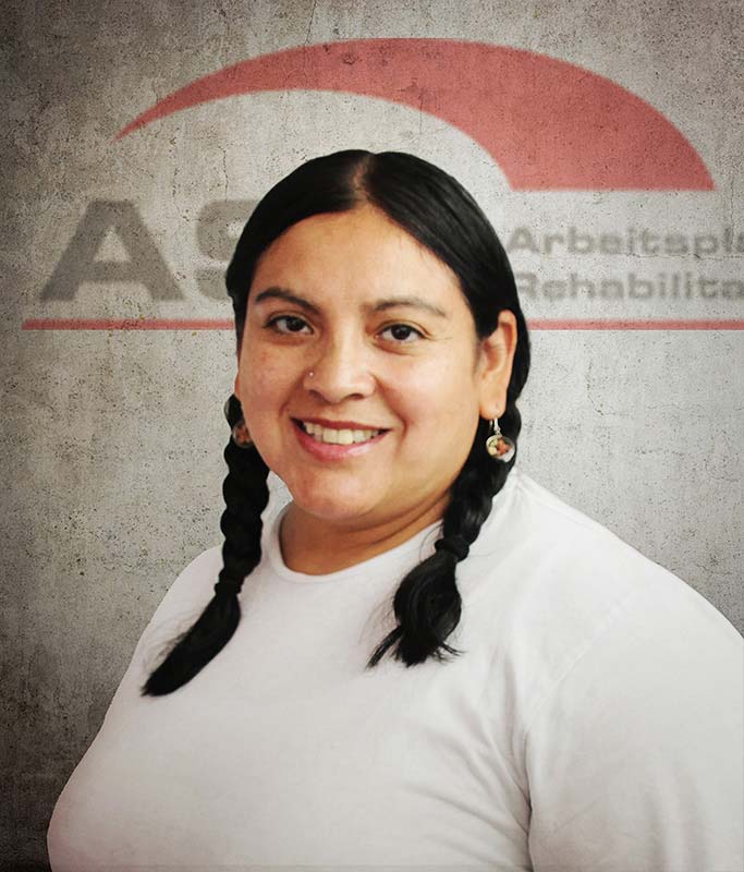 MT, PNF, KGG, CMD, Lymphdrainage, Sportphysio, Skoliosetherapeutin. In Ausbildung zur Handtherapeutin (AfH).